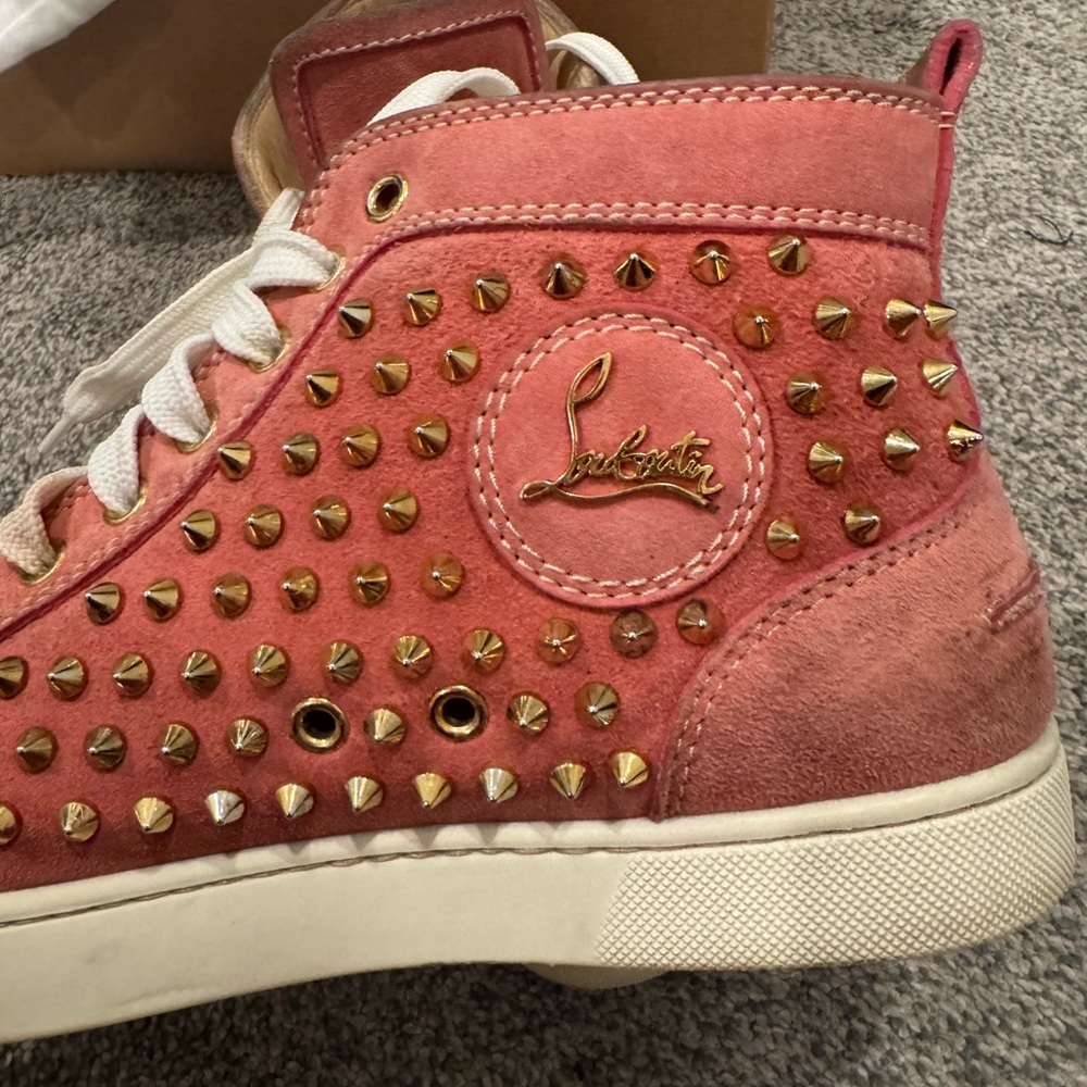 Louboutin peach spike sneakers - Picture 3 of 10